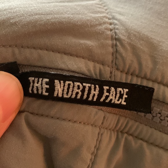 Women’s North Face Blazer - Picture 8 of 8